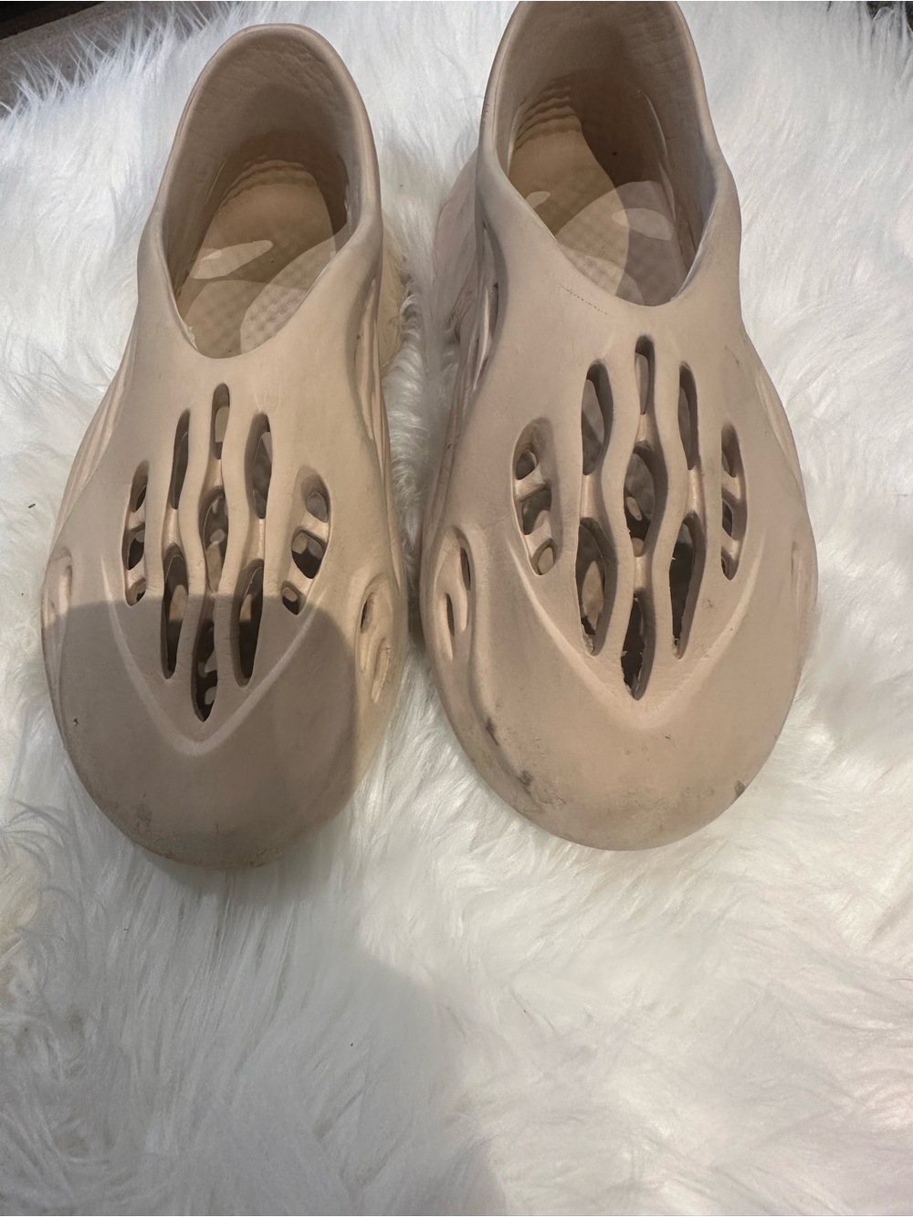 Yeezy Kids Foam Clog Mules in Beige